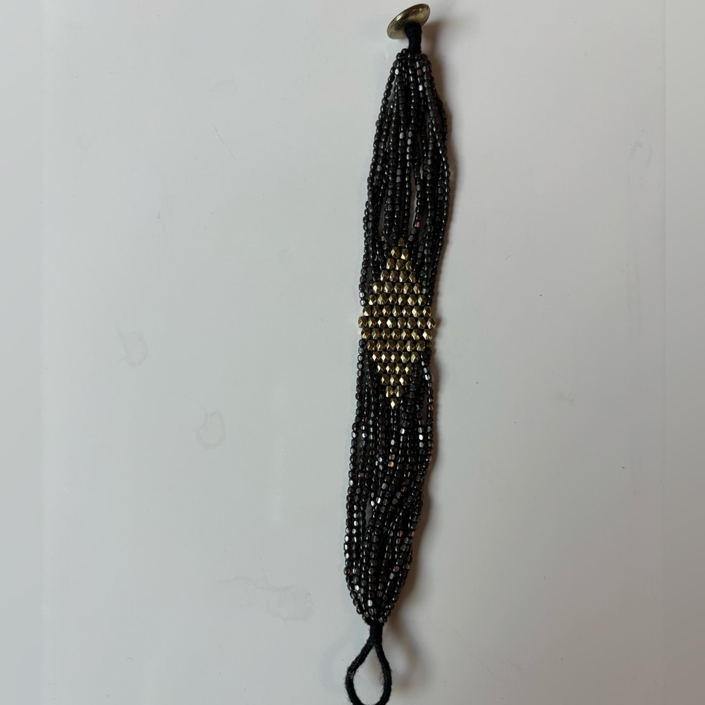 Jet and gold beaded bracelet